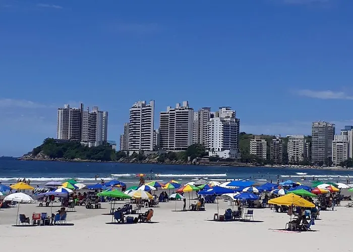 Kitnet em Guarujá - Pitangueiras  Apartamento