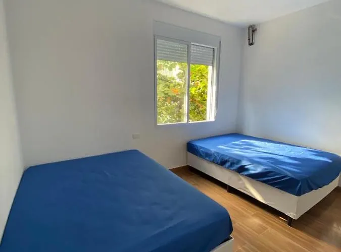 Apartamento Guarujá Pitangueiras 50 metros da Praia.